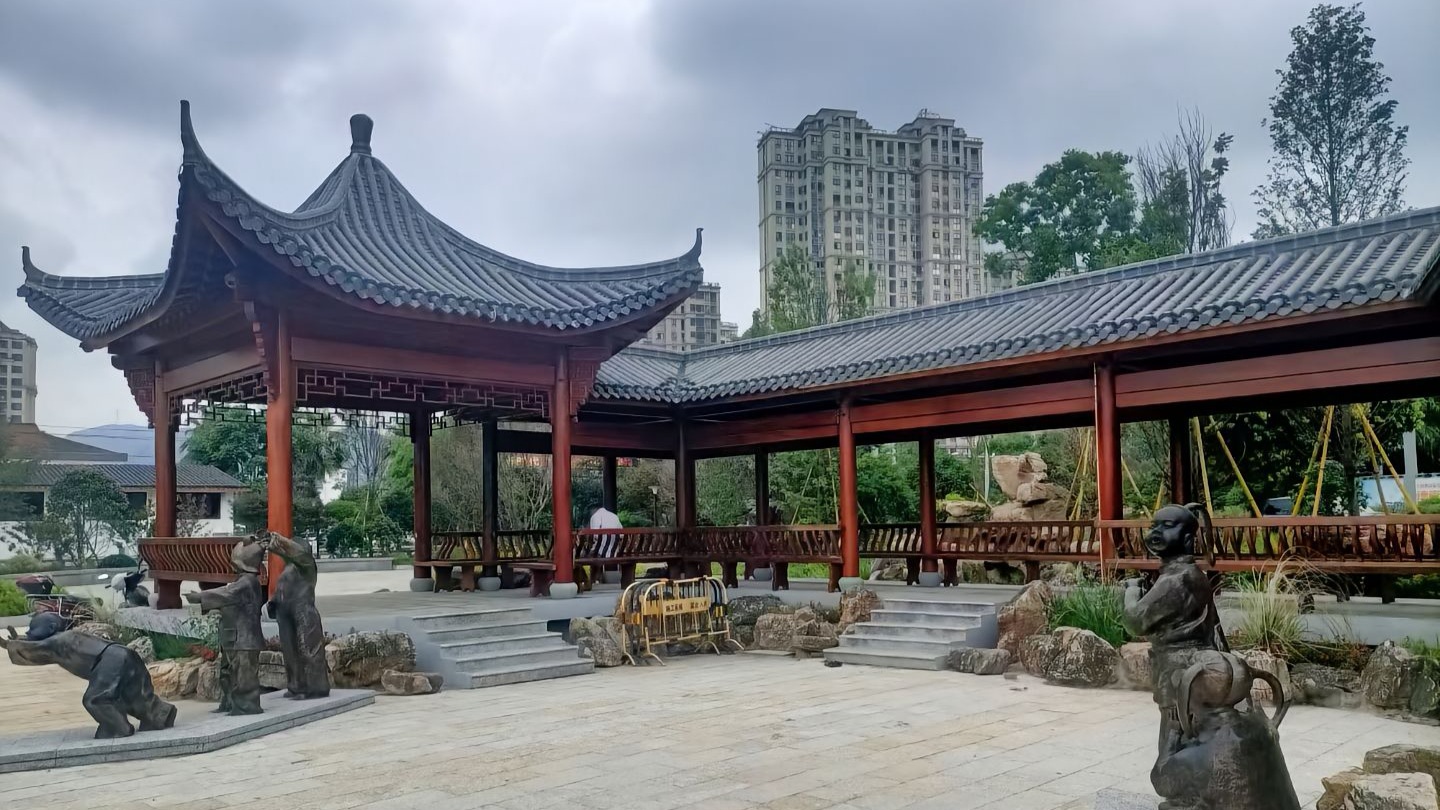 宫殿式建筑群,宏伟壮观的古建筑群落